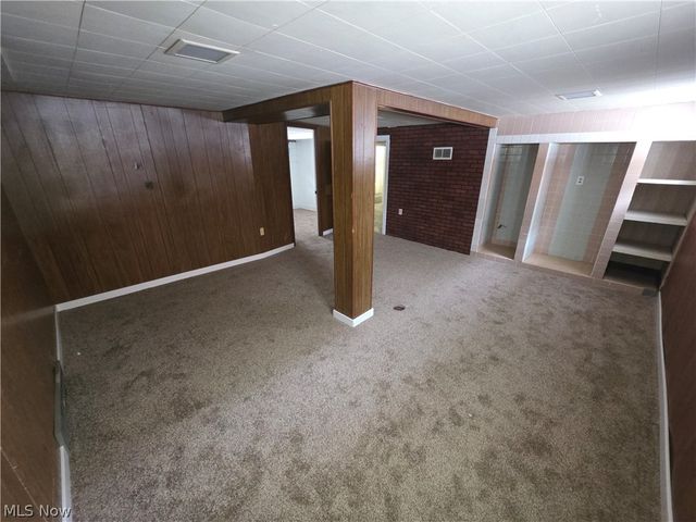 20632 Woodstock Avenue, Fairview Park, OH 44126