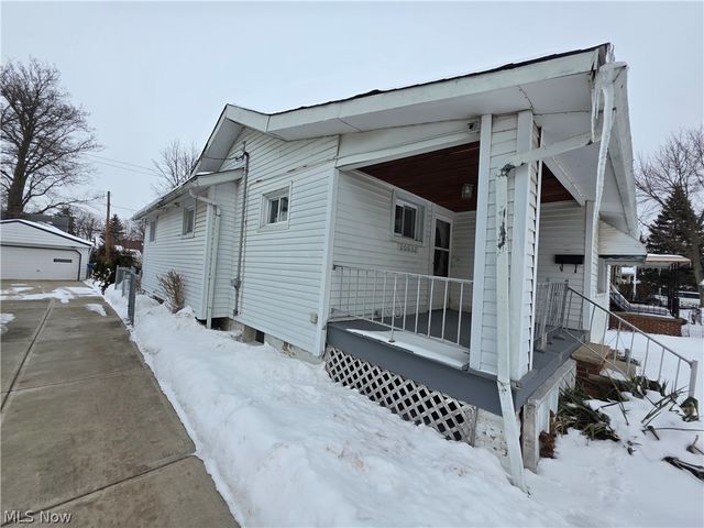 20632 Woodstock Avenue, Fairview Park, OH 44126