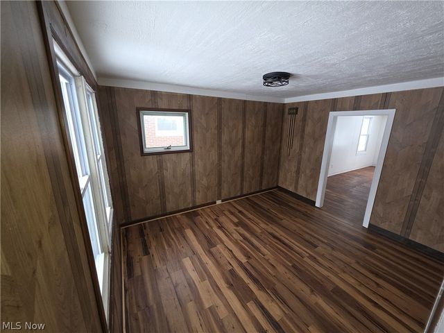 20632 Woodstock Avenue, Fairview Park, OH 44126