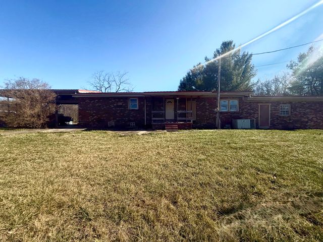 1615 Vaughn Ridge Road, London, KY 40741
