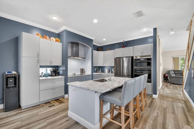 6802 Houlton Circle, Lake Worth, FL 33467