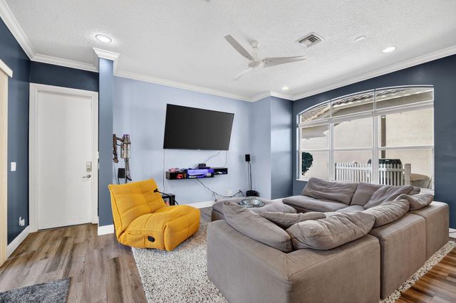 6802 Houlton Circle, Lake Worth, FL 33467