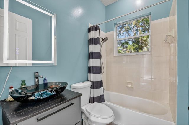 6802 Houlton Circle, Lake Worth, FL 33467