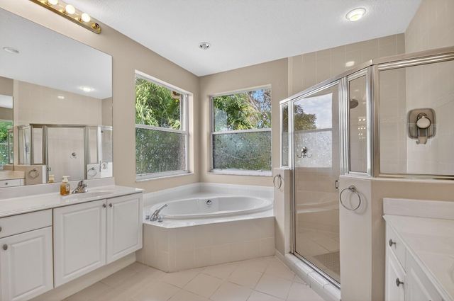 6802 Houlton Circle, Lake Worth, FL 33467