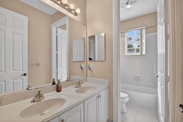 6802 Houlton Circle, Lake Worth, FL 33467