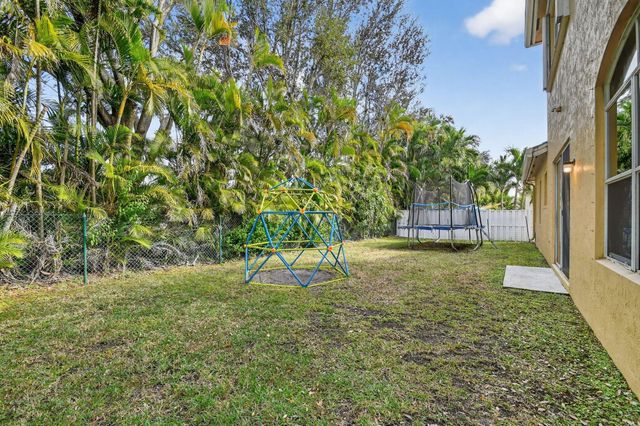 6802 Houlton Circle, Lake Worth, FL 33467