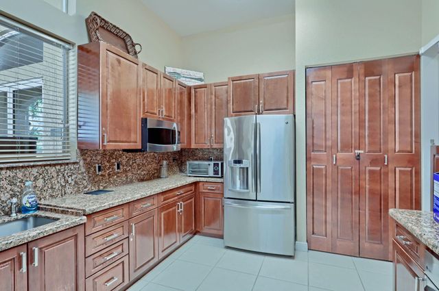 6802 Houlton Circle, Lake Worth, FL 33467