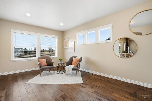 1175 N Champions Pl, Eagle, ID 83616