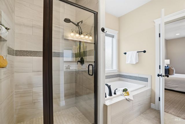 1175 N Champions Pl, Eagle, ID 83616