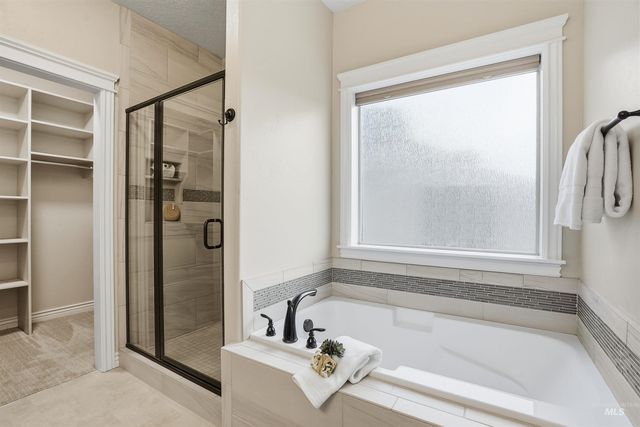 1175 N Champions Pl, Eagle, ID 83616