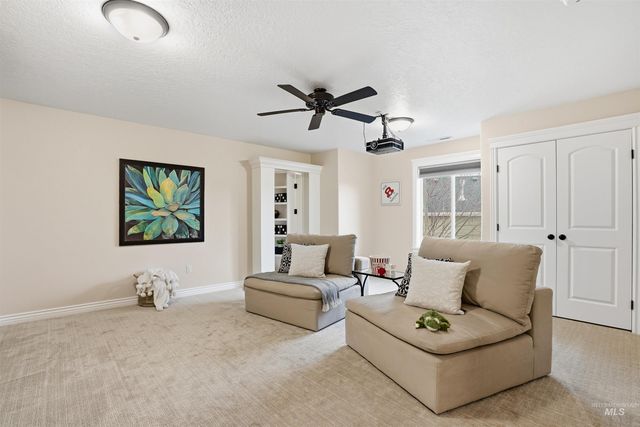 1175 N Champions Pl, Eagle, ID 83616