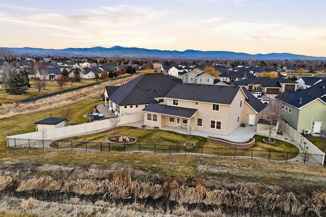 1175 N Champions Pl, Eagle, ID 83616