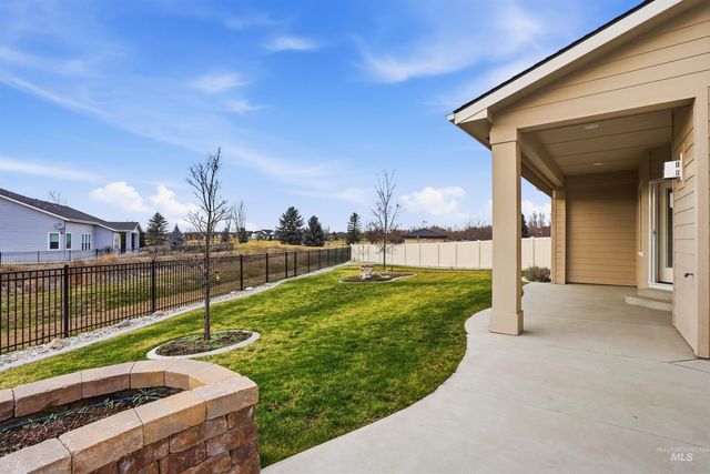 1175 N Champions Pl, Eagle, ID 83616
