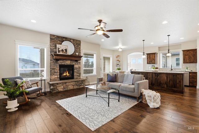 1175 N Champions Pl, Eagle, ID 83616