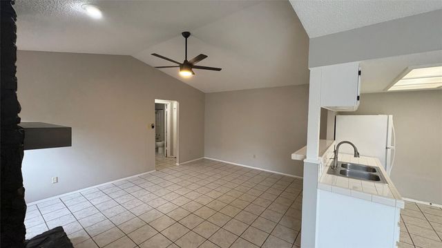 11416 Ptarmigan DR A, Austin, TX 78758