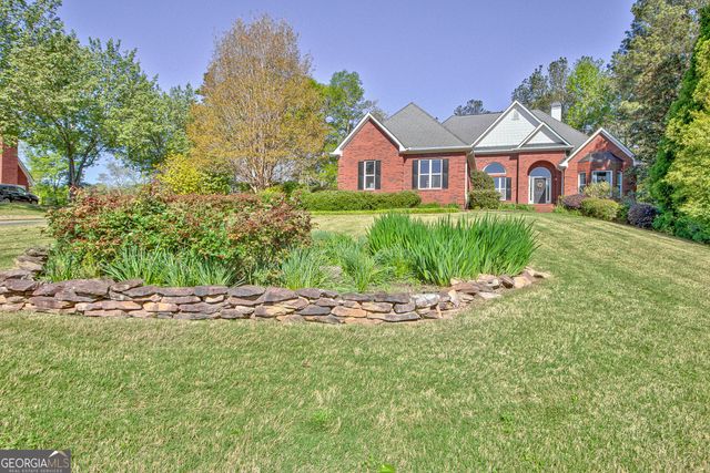 140 Lake Park Court, Sharpsburg, GA 30277