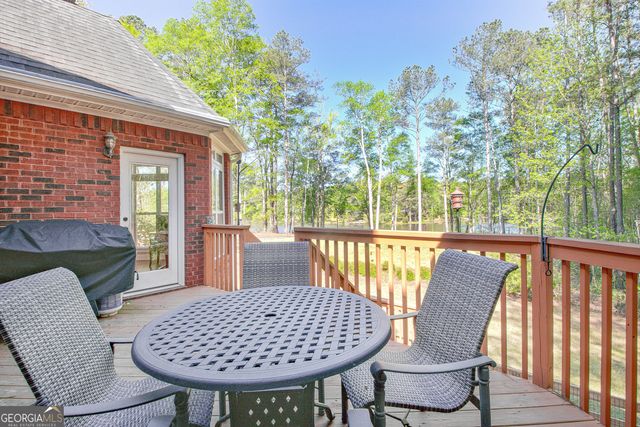 140 Lake Park Court, Sharpsburg, GA 30277
