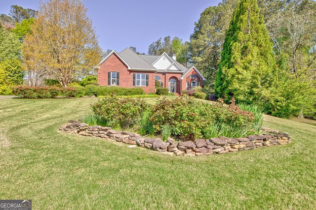 140 Lake Park Court, Sharpsburg, GA 30277