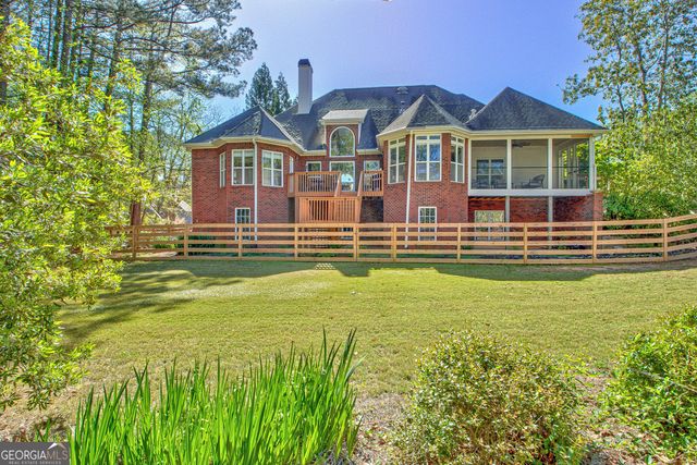 140 Lake Park Court, Sharpsburg, GA 30277