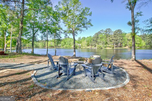 140 Lake Park Court, Sharpsburg, GA 30277