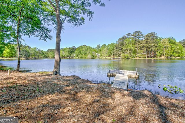 140 Lake Park Court, Sharpsburg, GA 30277