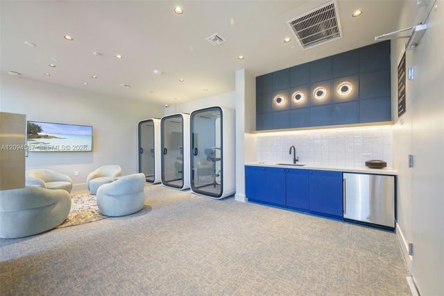 580 72nd Street 611, Miami Beach, FL 33141