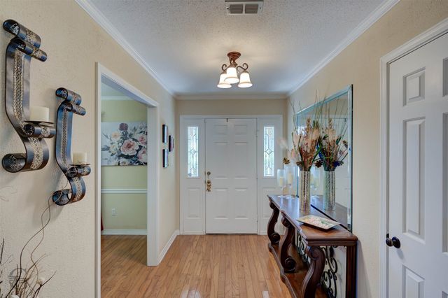 9305 Castlebrook Drive, Shreveport, LA 71129