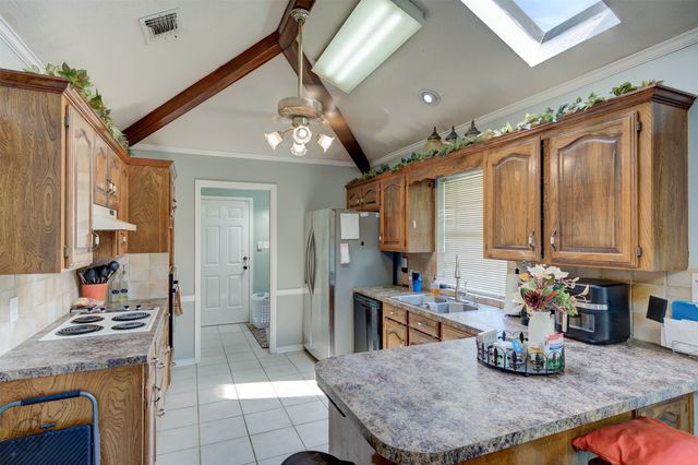 9305 Castlebrook Drive, Shreveport, LA 71129