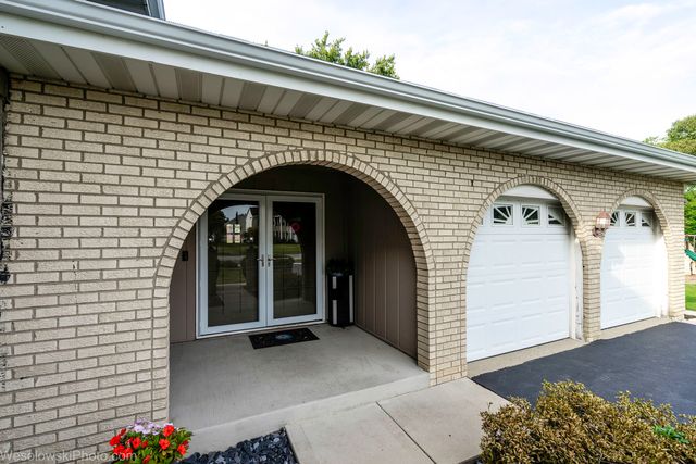 1810 71st Street, Darien, IL 60561