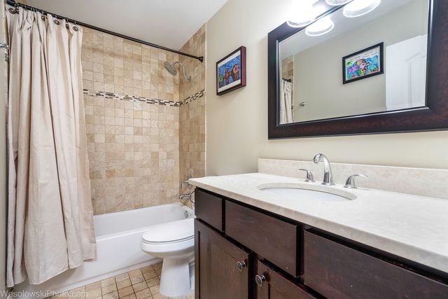 1810 71st Street, Darien, IL 60561