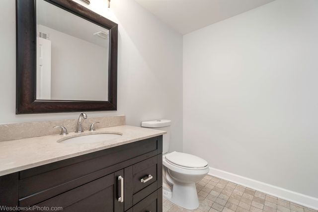 1810 71st Street, Darien, IL 60561