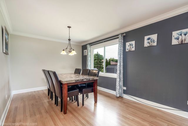 1810 71st Street, Darien, IL 60561