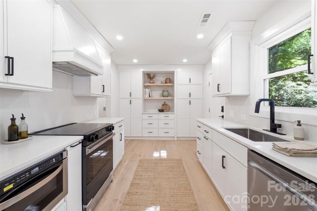 6900 Norchester Court, Charlotte, NC 28227