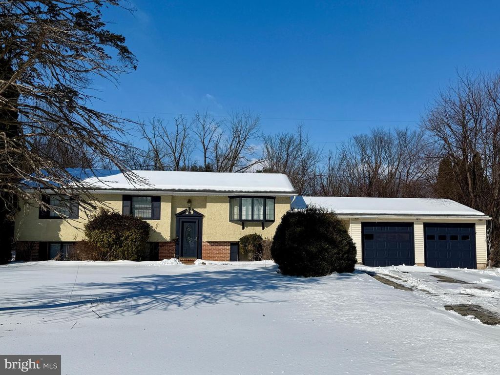 110 WENDY CIR, Coatesville, PA 19320