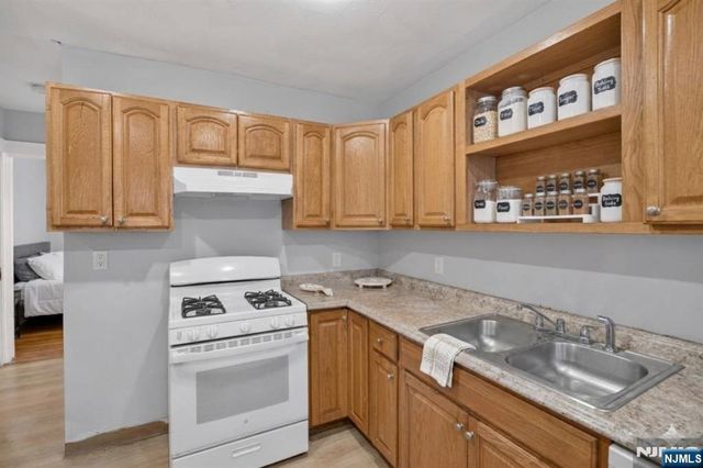 291 Madison Avenue, Irvington, NJ 07111