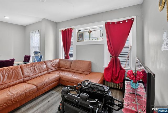 291 Madison Avenue, Irvington, NJ 07111