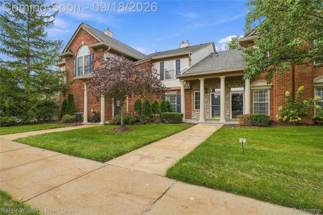 3542 Tremonte Circle N, Oakland Charter Township, MI 48306