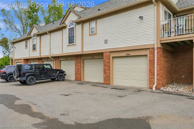 3542 Tremonte Circle N, Oakland Charter Township, MI 48306