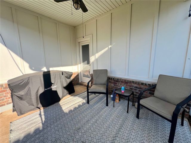 1720 Broadway Place, Rogers, AR 72758