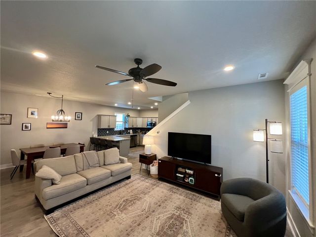 1720 Broadway Place, Rogers, AR 72758