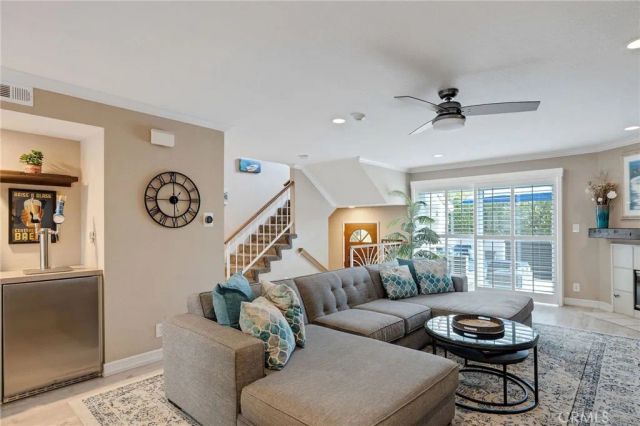 231 N Broadway 3, Redondo Beach, CA 90277