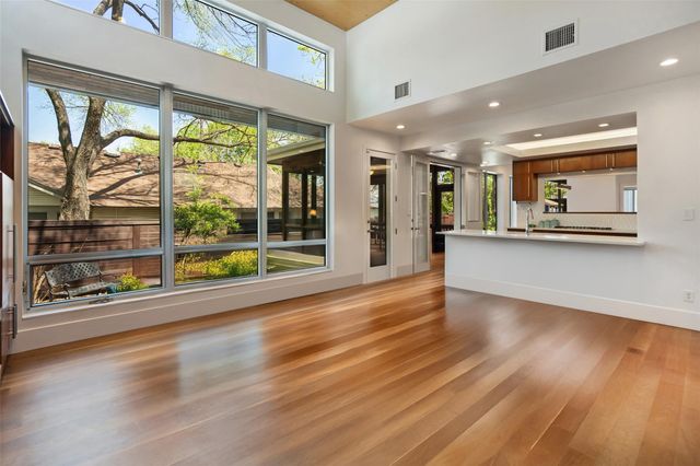 1809 Eva ST, Austin, TX 78704