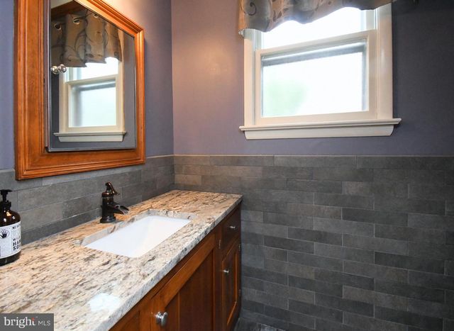 15 S MAIN ST, Perkasie, PA 18944