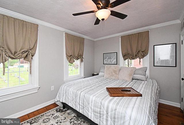 15 S MAIN ST, Perkasie, PA 18944