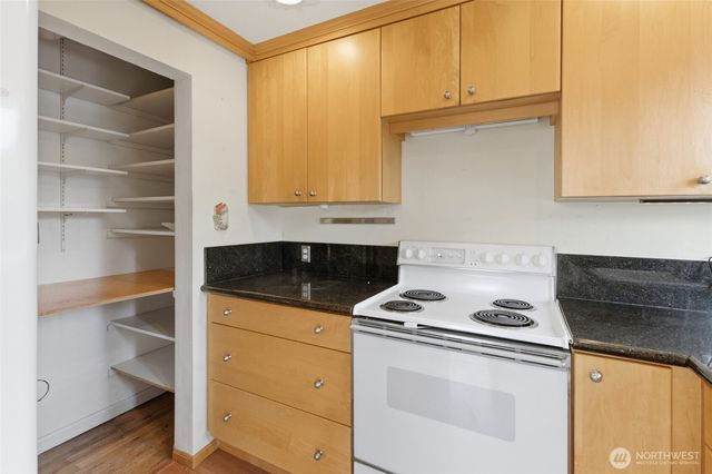 1013 N 33rd Place, Renton, WA 98056