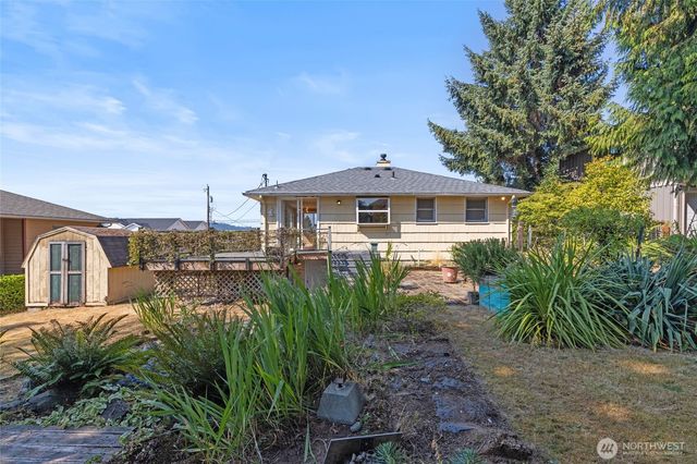 1013 N 33rd Place, Renton, WA 98056