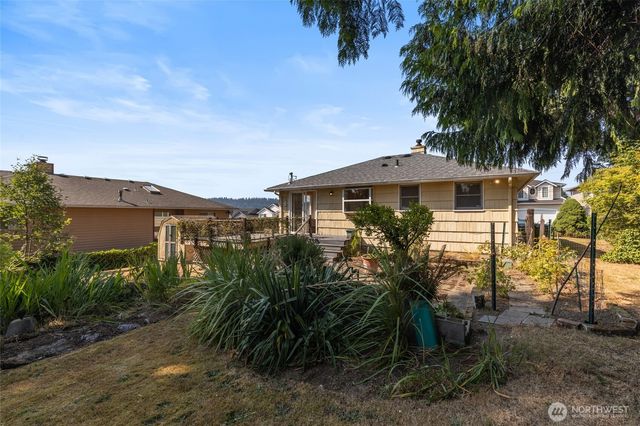 1013 N 33rd Place, Renton, WA 98056