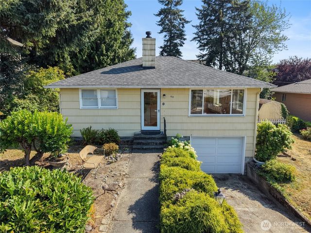 1013 N 33rd Place, Renton, WA 98056