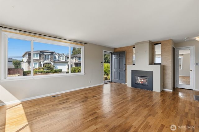 1013 N 33rd Place, Renton, WA 98056