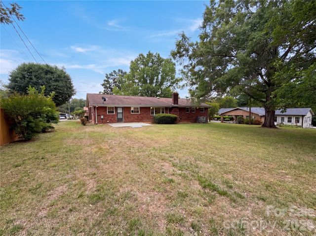 128 Greenview Drive, Kannapolis, NC 28081